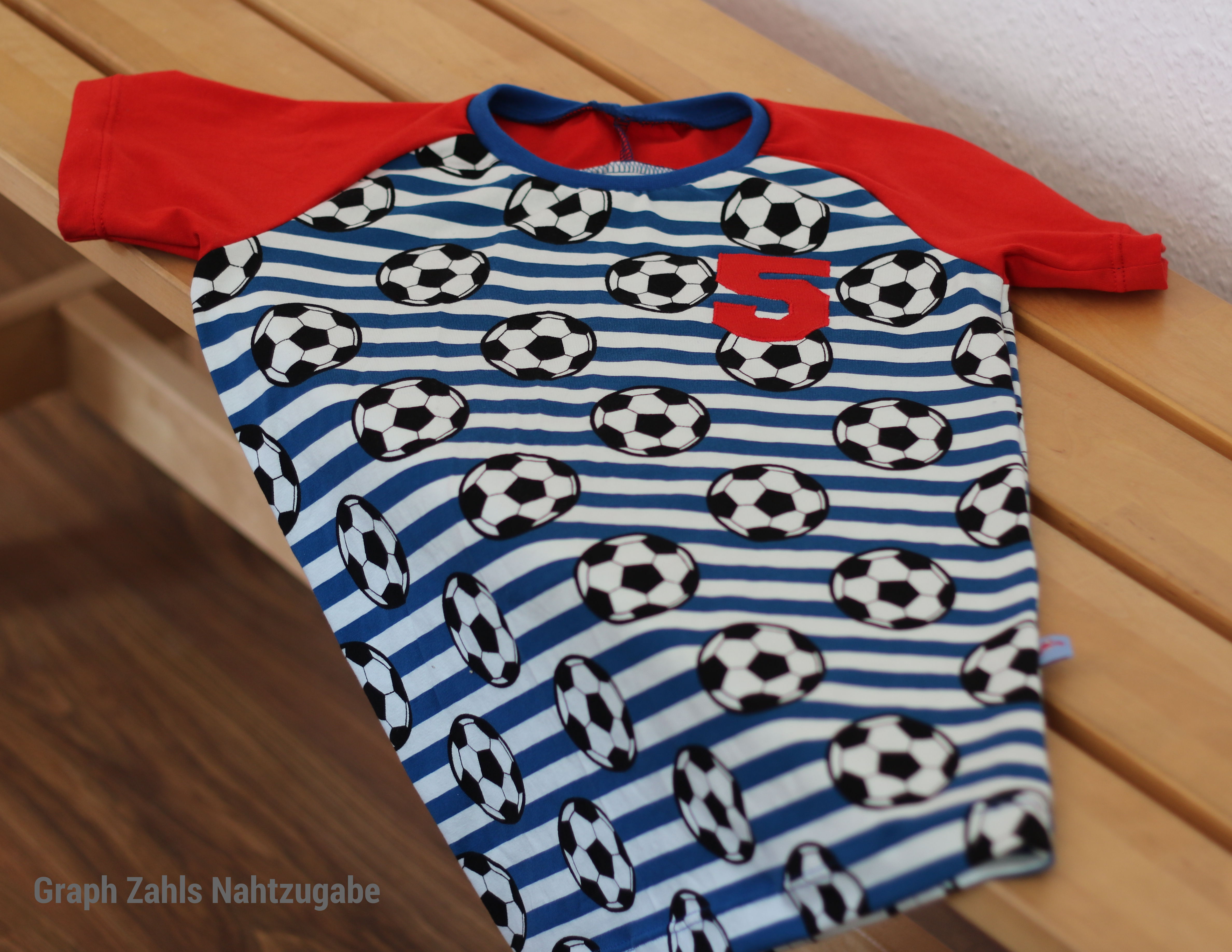 Fußball vorne